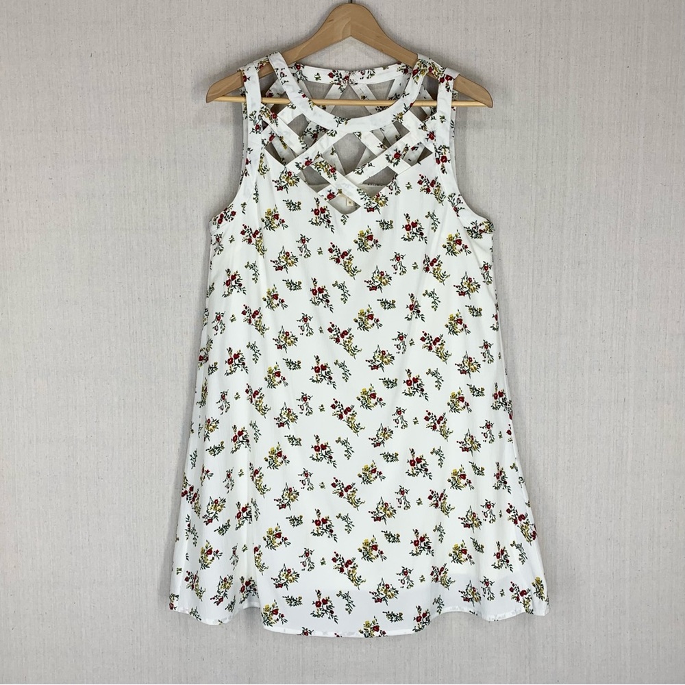 Entro~NWT~Sleeveless Mini Swing Dress~With Cut Out~Ivory Floral~Sz M‎
